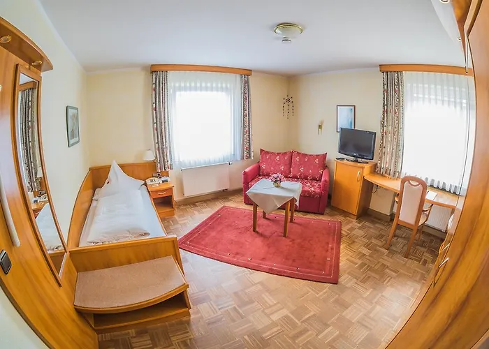 Hotel Cebulj 3*